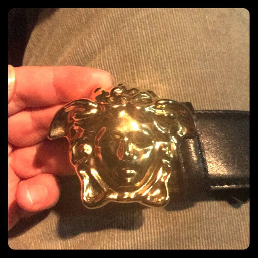 Medusa Head Versace belt 32-36 new, never worn!